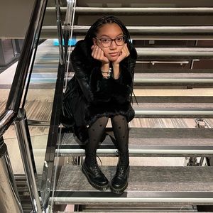 Meet your Posher, Caitlin